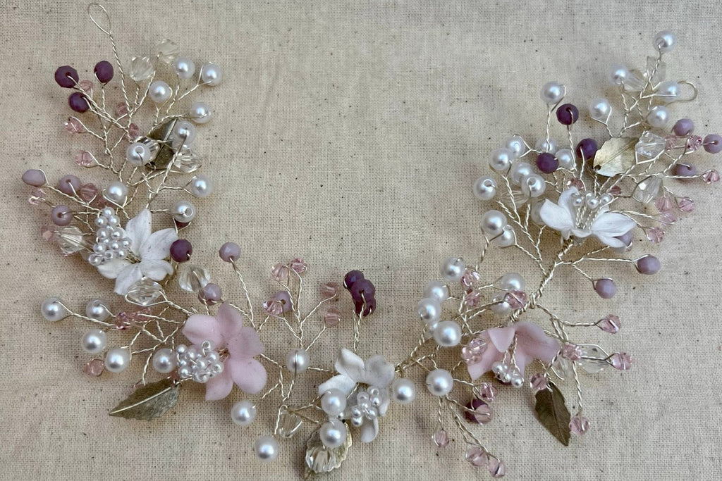 Tocado tipo enredadera flores azahar rosa blanco lila