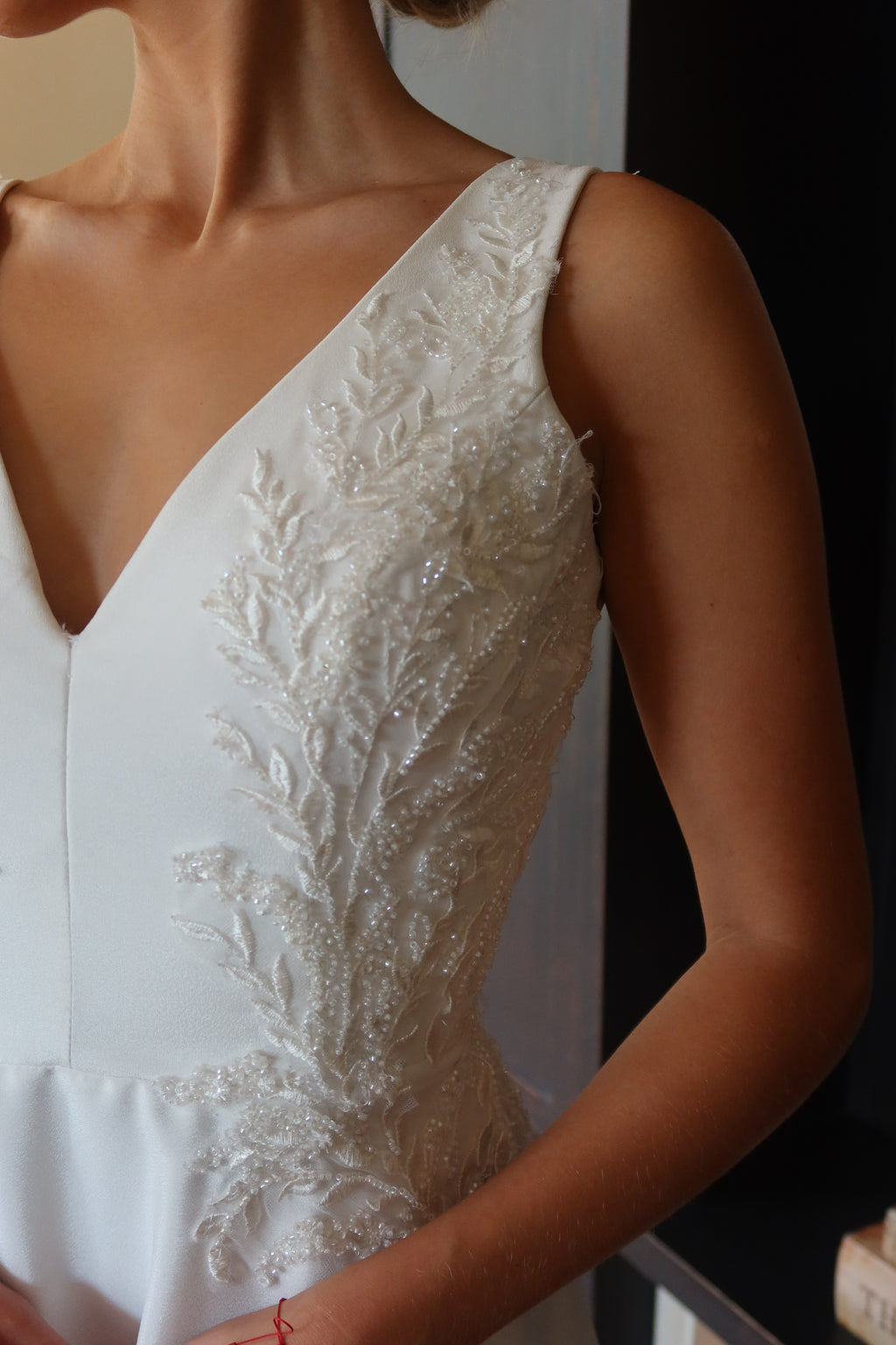 Francine – Crepé con Tul Bordado y Pedrería