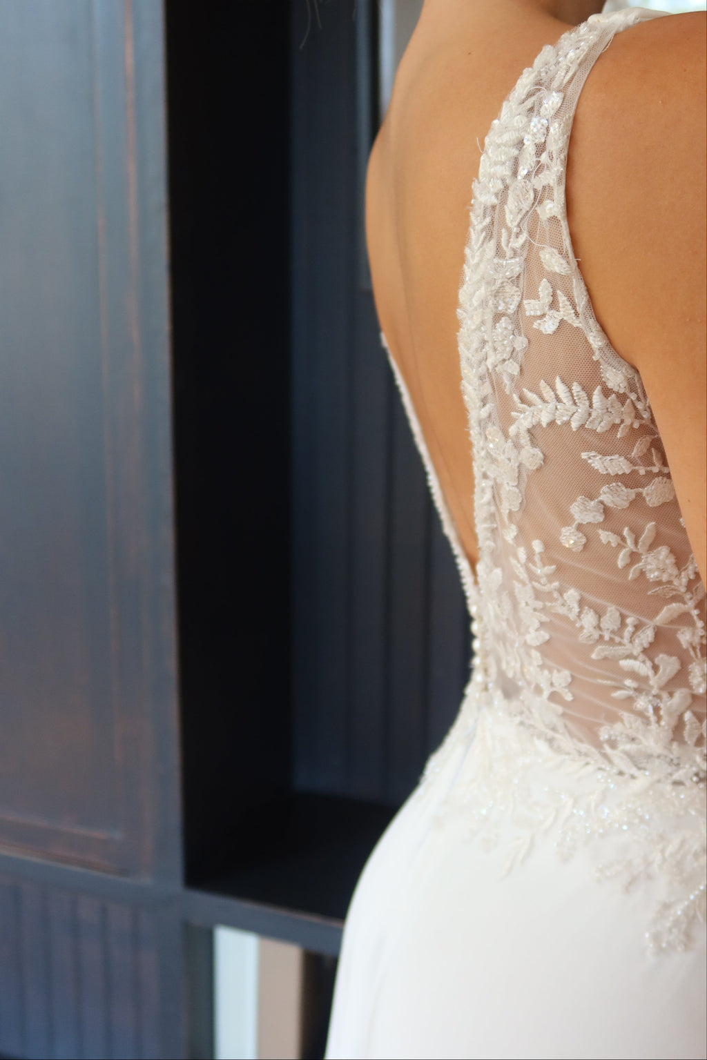 Francine – Crepé con Tul Bordado y Pedrería