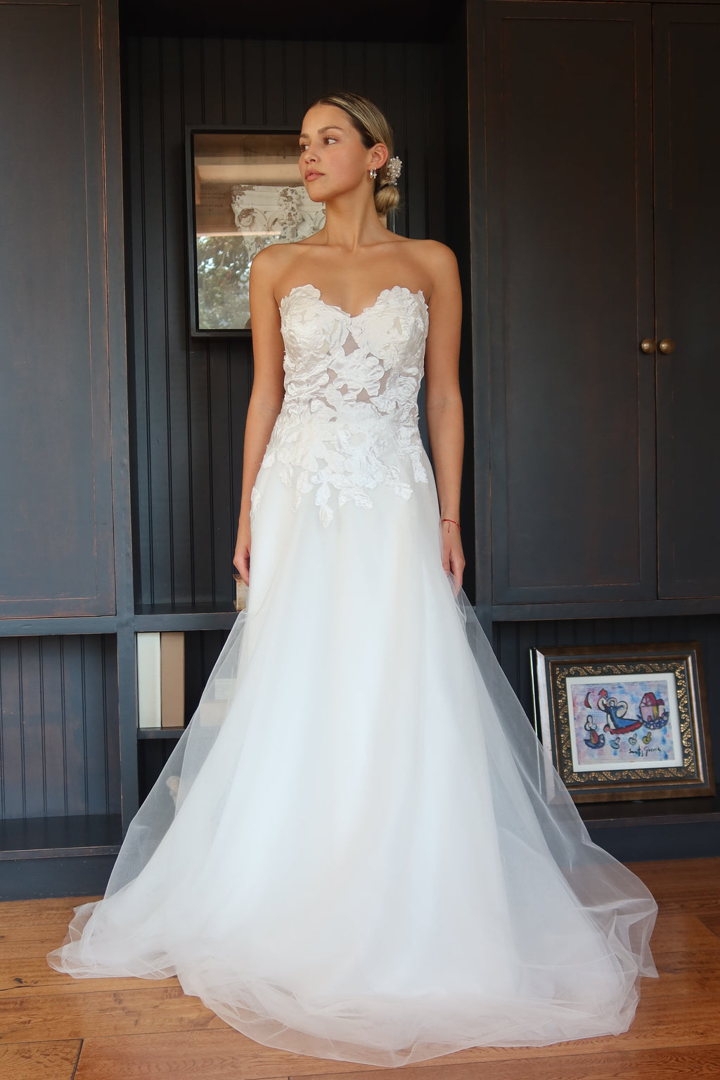 Fiorella – Tul Suave y Flores XL Bordadas