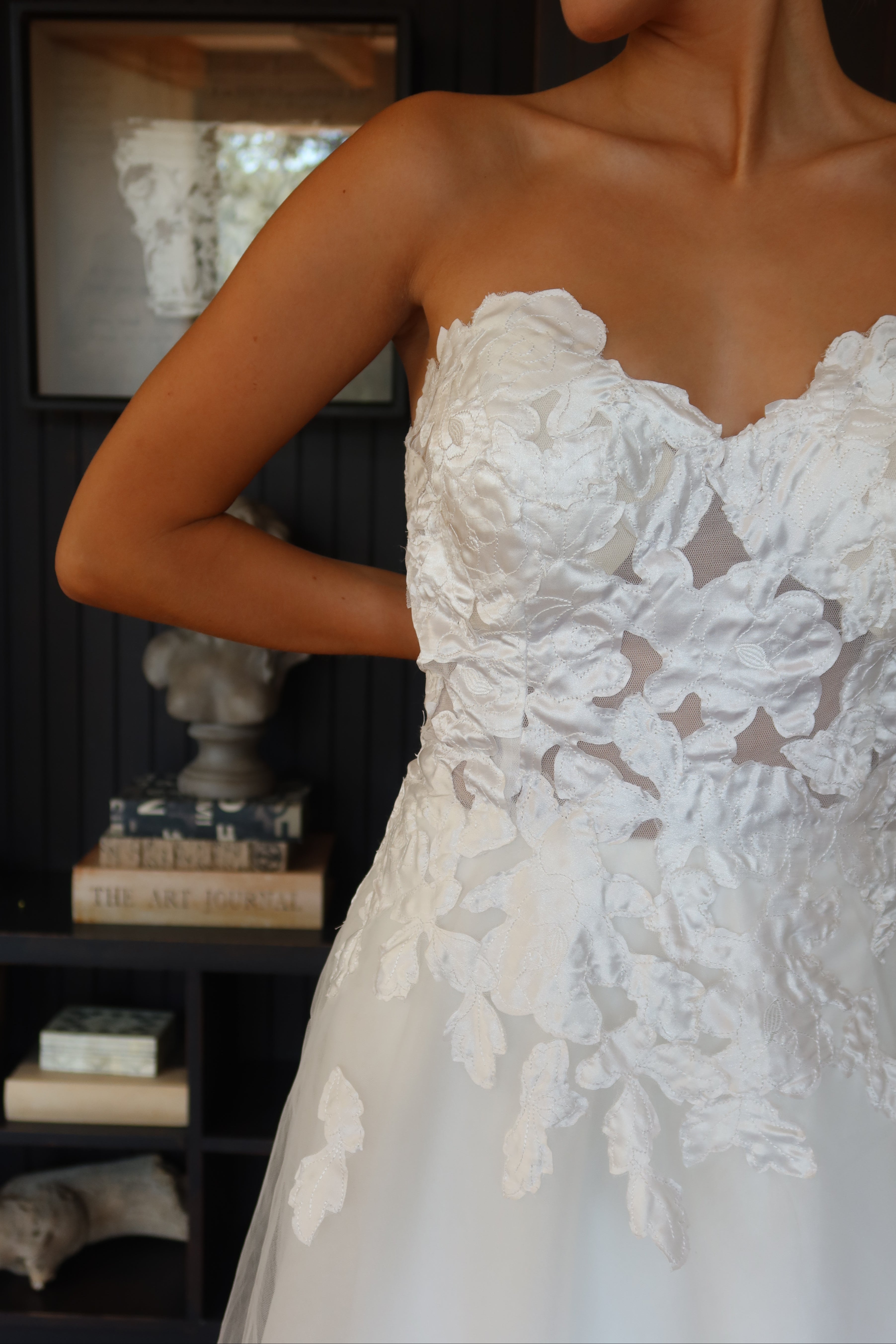 Fiorella – Tul Suave y Flores XL Bordadas